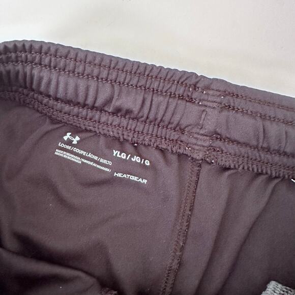 Under Armour Shorts - Picture 3 of 4